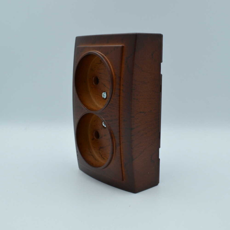 Розетка Nilson Themis орех 2-я без заземления ( 26271024 )