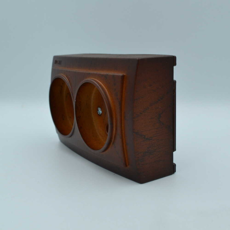 Розетка Nilson Themis орех 2-я без заземления ( 26271024 )