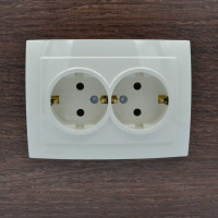 Розетка двухместная с/з NILSON Touran крем 24121025