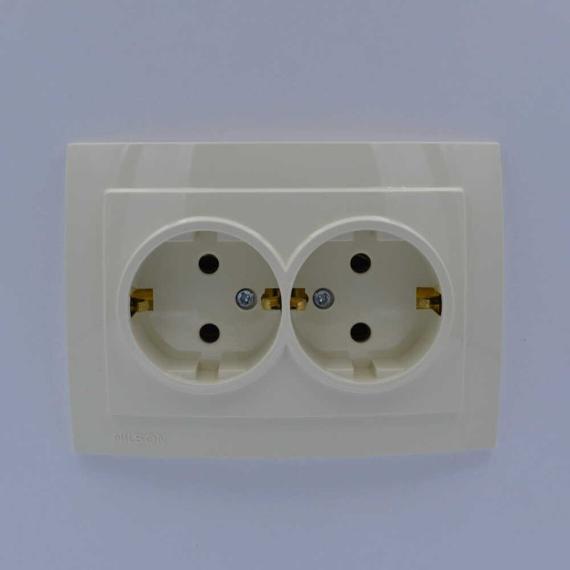 Розетка двухместная с/з NILSON Touran крем 24121025