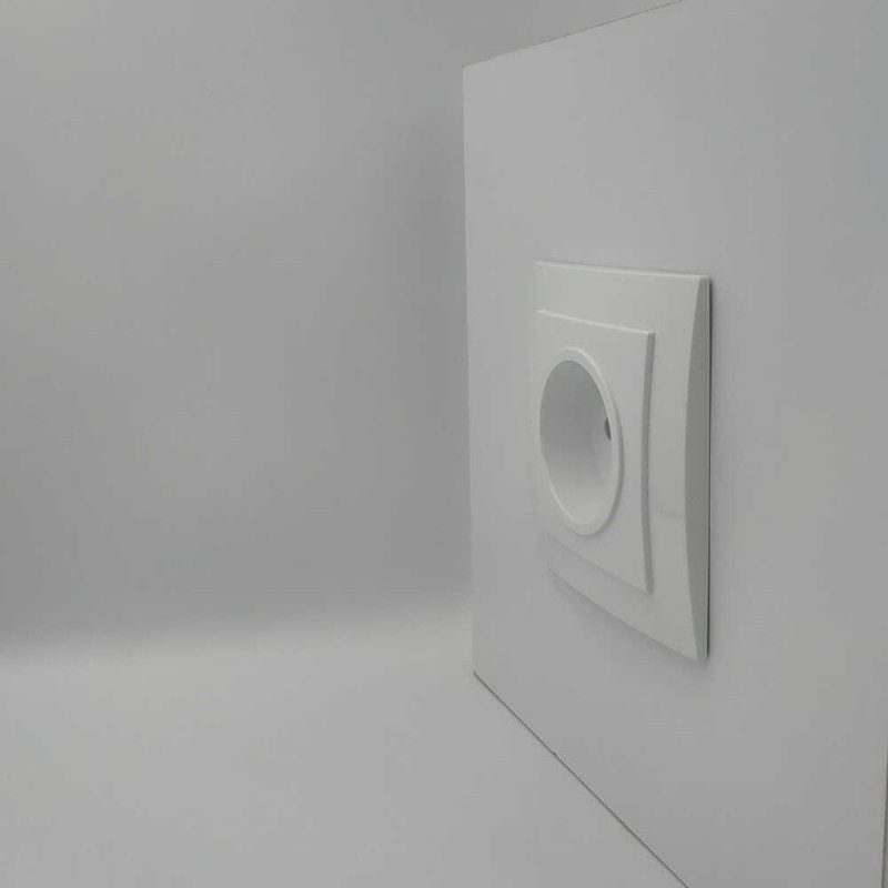 Розетка одинарна б/з NILSON Touran білий 24111015