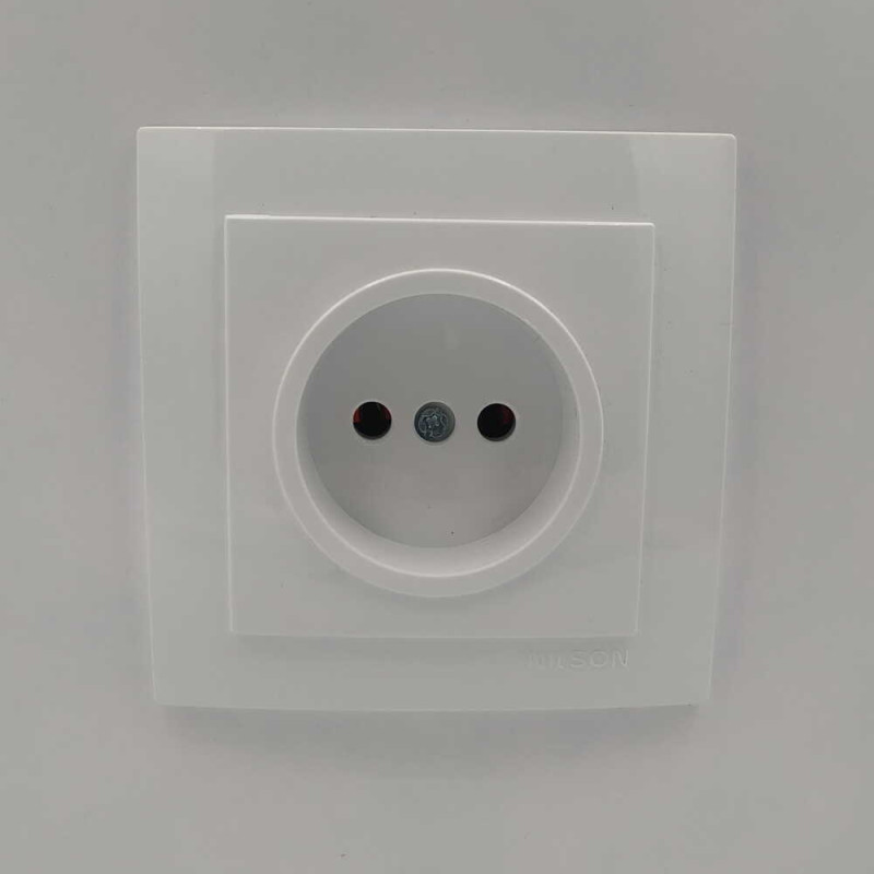 Розетка одинарна б/з NILSON Touran білий 24111015