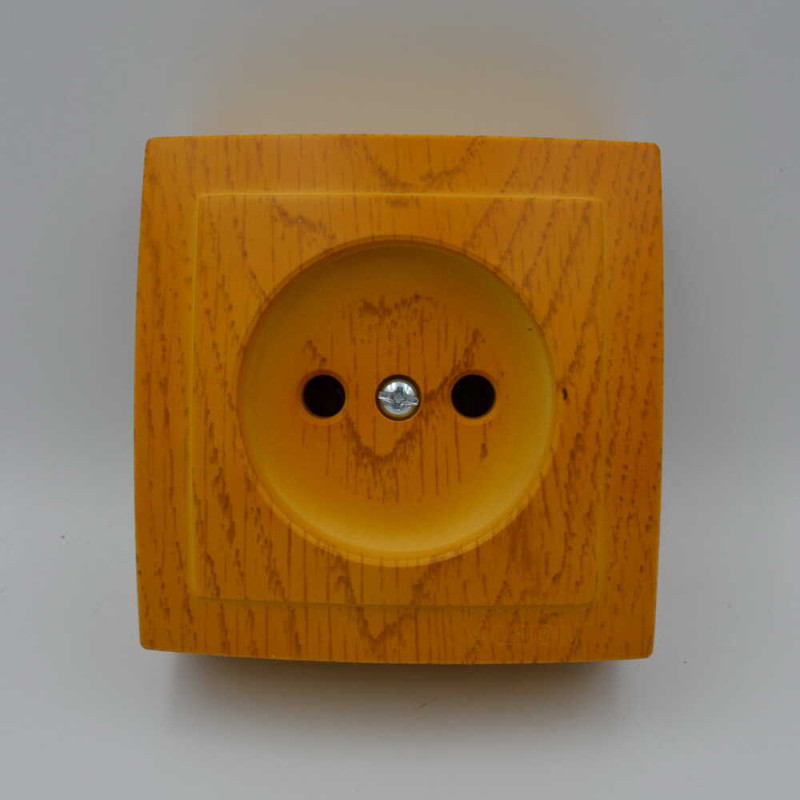 Розетка Nilson Themis дуб 1-на без заземления ( 26251015 )