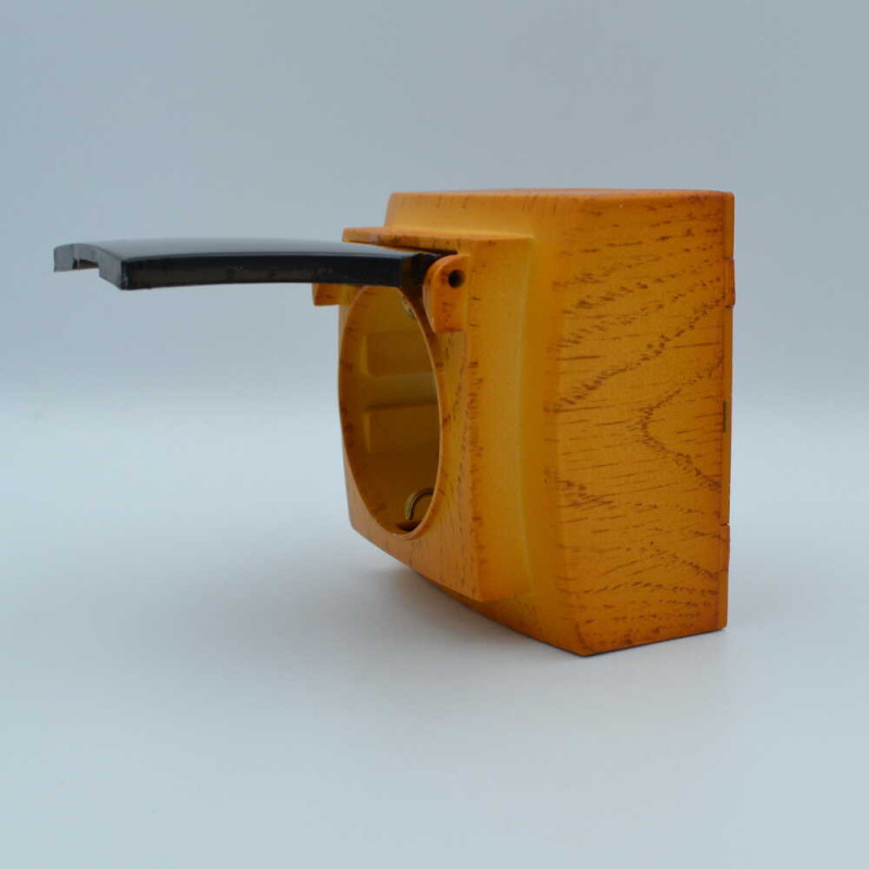 Розетка Nilson Themis дуб 1-на з заземленням з кришкою ( 26251018 )