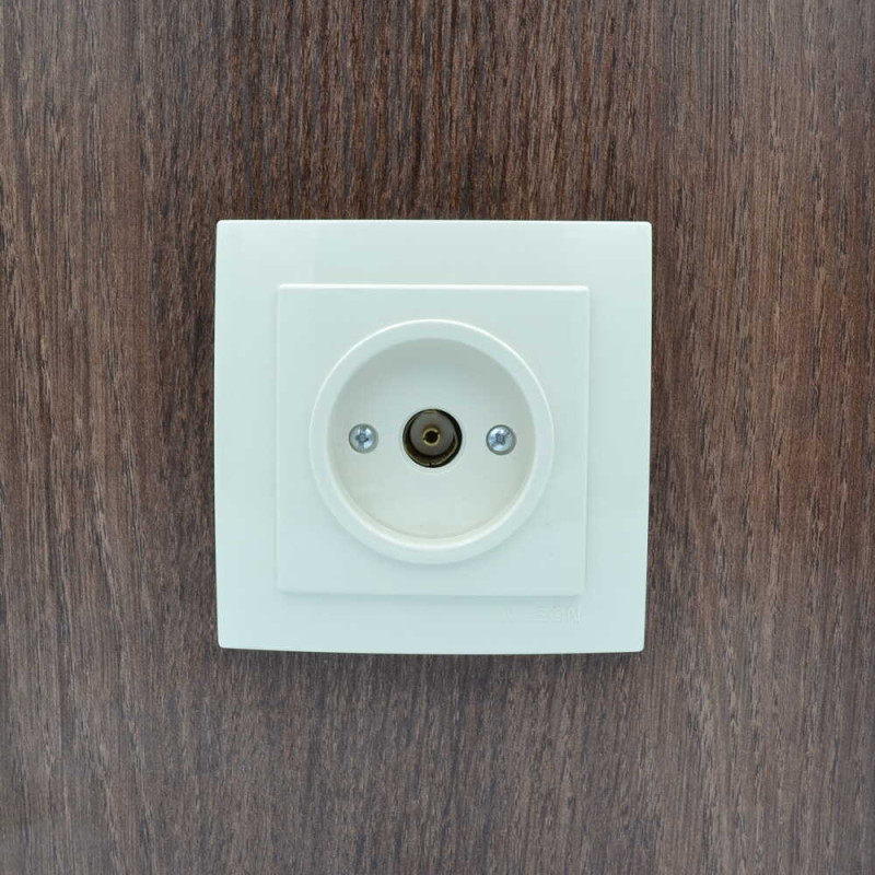 Розетка концевая телевизионная NILSON Touran крем 24121029