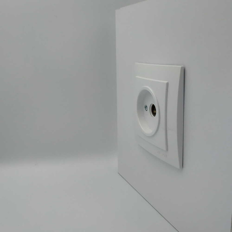 Розетка Nilson Touran біла TV прохідна ( 24111028 )