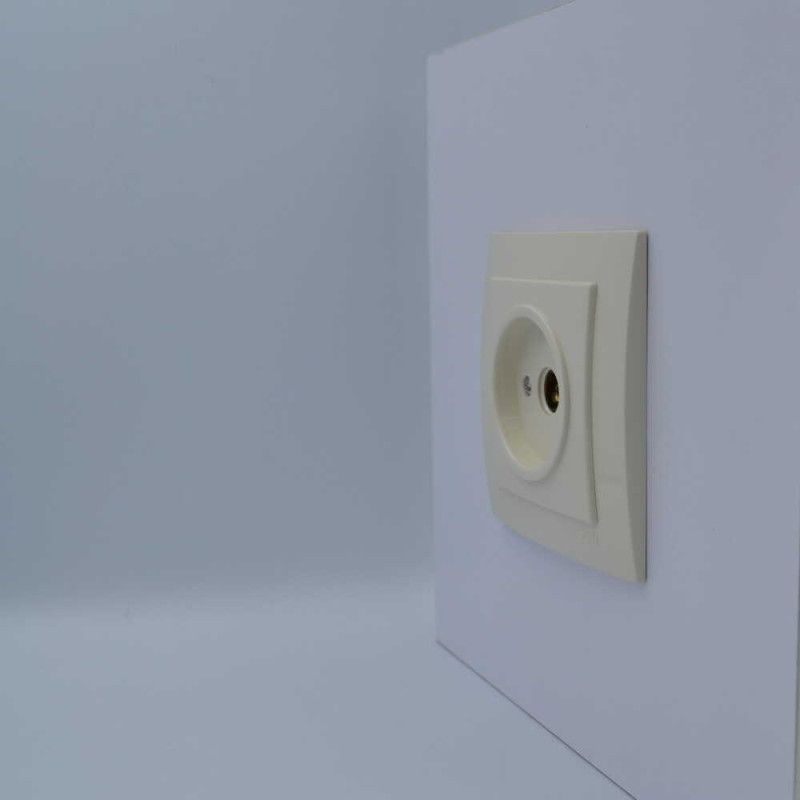 Розетка Nilson Touran кремовая TV проходная ( 24121028 )