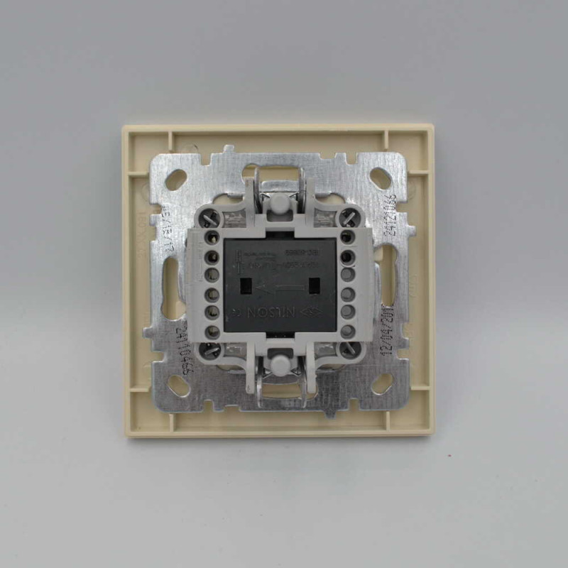 Вимикач триклавішний NILSON Thor білий 27111066